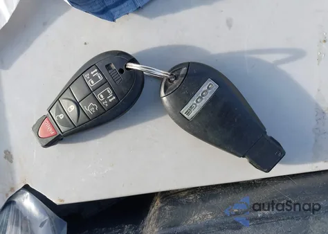 2015 Dodge Grand Caravan Sxt z USA, uszkodzony, nr VIN 2C4RDGCG9FR648805